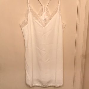 White lace trim tank